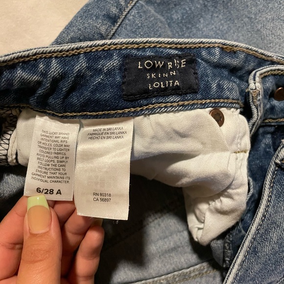 Lucky brand jeans, Light Wash, Size 6/28 - Picture 4 of 4